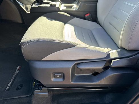 Used 2025 Toyota Tacoma TRD Sport image 18