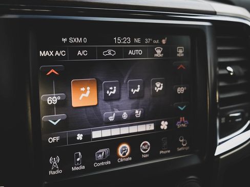 Used 2014 RAM 3500 Laramie w/ Convenience Group image 15