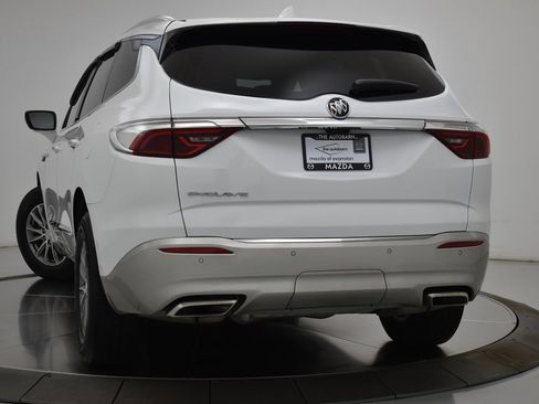 Used 2022 Buick Enclave Essence FWD image 9