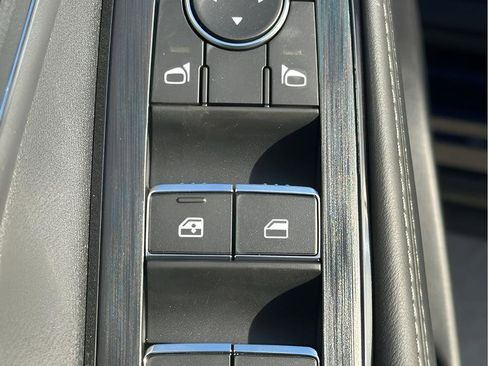 New 2026 Nissan Rogue Platinum w/ Platinum Premium Package AWD/4WD image 16