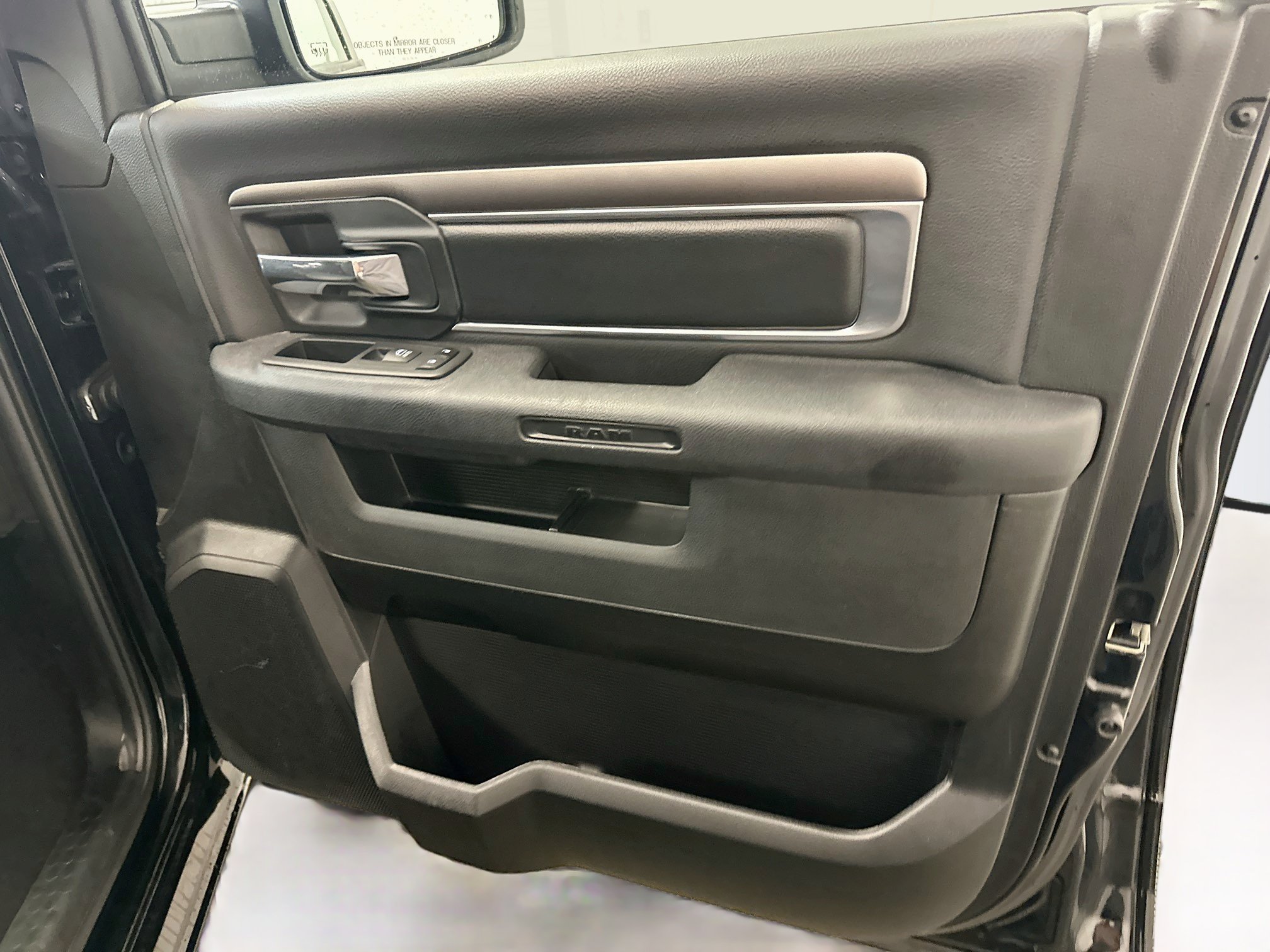 Used 2024 RAM 1500 Warlock AWD/4WD image 33