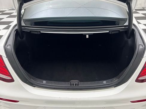 Used 2018 Mercedes-Benz E 300 4MATIC image 9