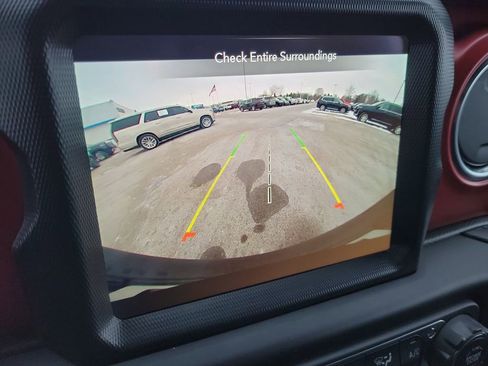 Used 2023 Jeep Wrangler Unlimited Rubicon image 23