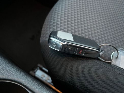 Used 2025 Kia Soul LX w/ LX Technology Package image 21