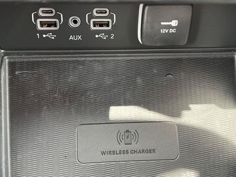 Used 2025 Jeep Grand Cherokee Limited w/ Luxury Tech Group II AWD/4WD image 28