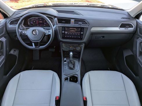 Used 2019 Volkswagen Tiguan SEL FWD image 19