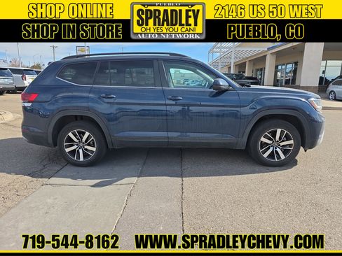 Used 2023 Volkswagen Atlas SE image 3