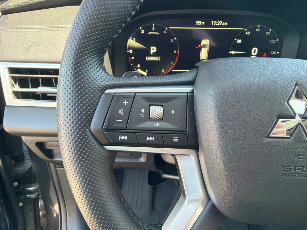 Used 2026 Mitsubishi Outlander SE AWD/4WD image 21