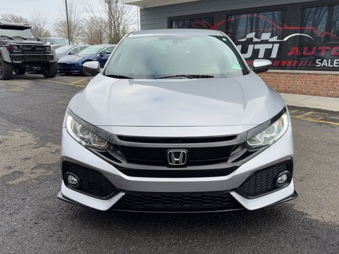 Used 2018 Honda Civic Sport image 2