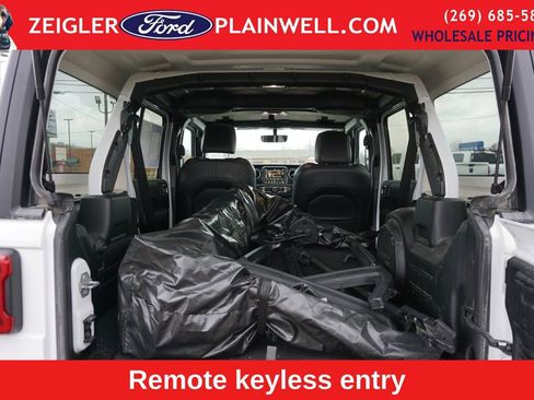 Used 2020 Jeep Wrangler Unlimited Sahara w/ Dual Top Group image 10