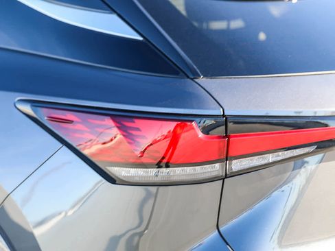 Used 2024 Lexus RX 350h image 9