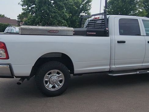 Used 2021 RAM 2500 Tradesman w/ Chrome Appearance Group AWD/4WD image 10