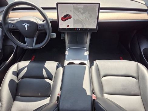Used 2021 Tesla Model 3 Performance image 12