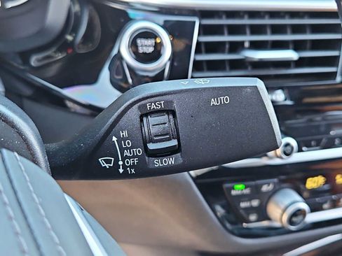 Used 2019 BMW 530e w/ Convenience Package image 26