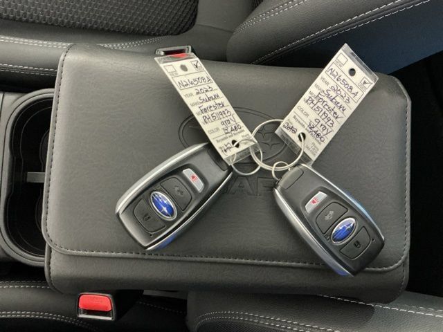 Used 2023 Subaru Forester Premium AWD/4WD image 23