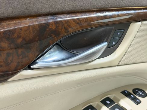 Used 2017 Cadillac Escalade Premium Luxury RWD image 22
