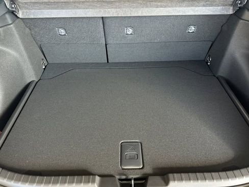 Used 2026 Toyota Corolla SE image 13