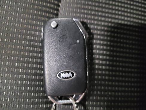 Used 2021 Kia Forte LXS FWD image 32