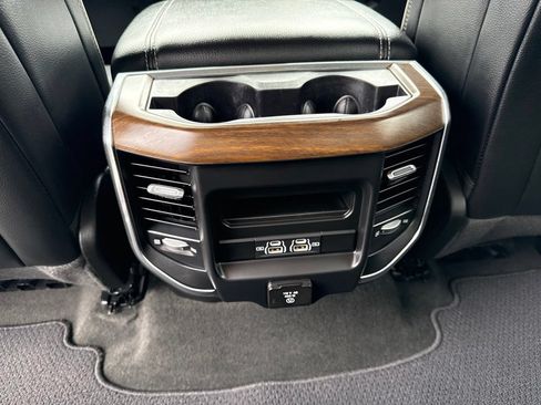 Used 2022 RAM 1500 Laramie AWD/4WD image 21