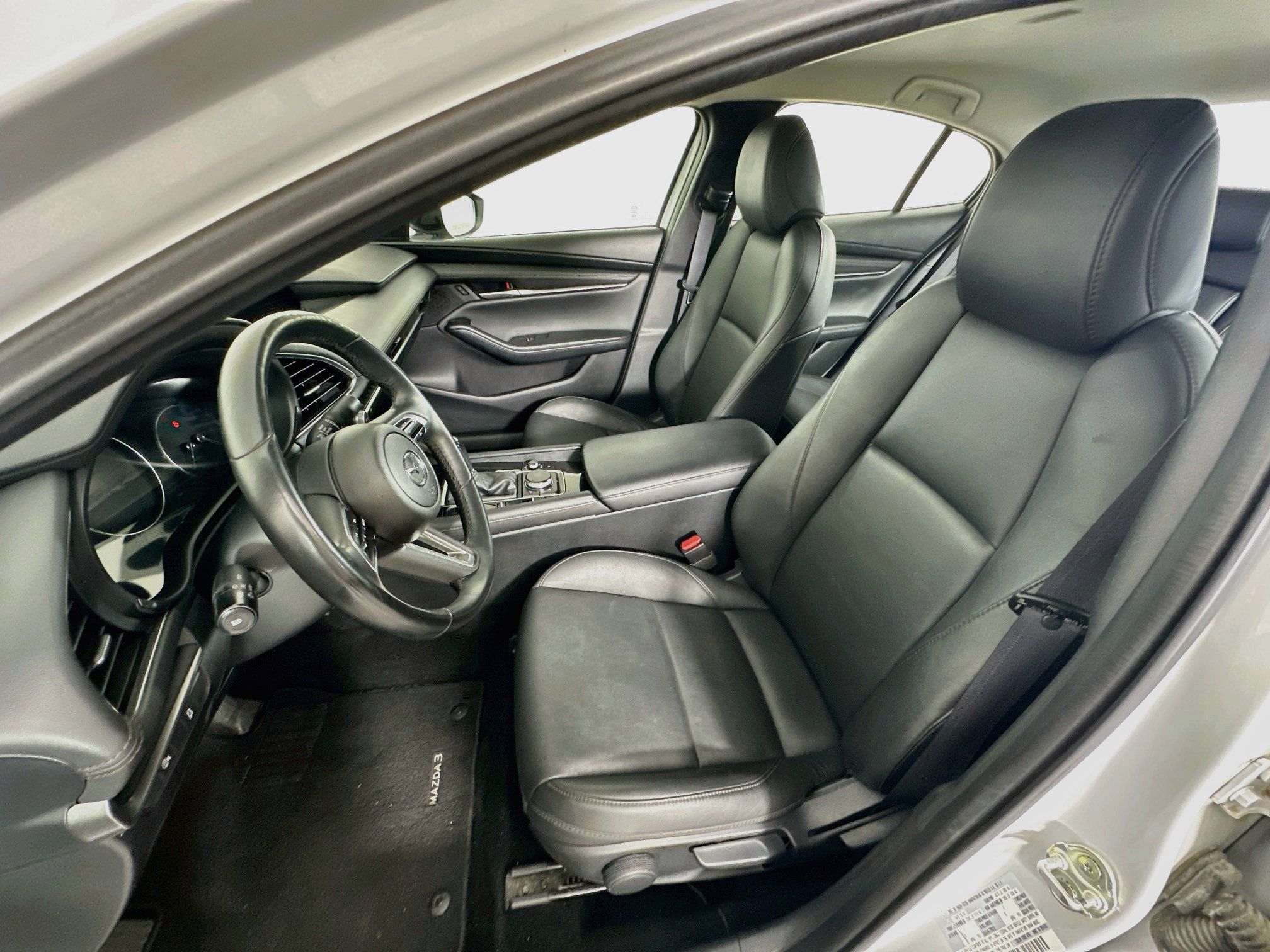 Used 2024 MAZDA MAZDA3 s FWD image 13