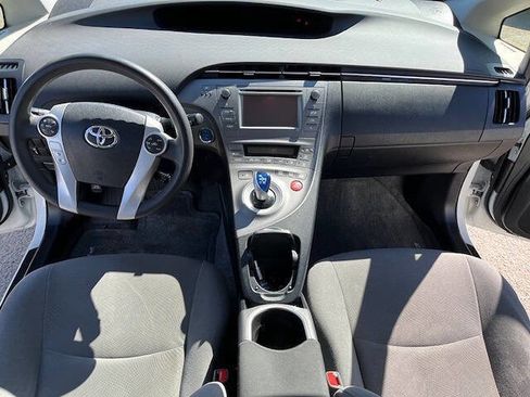 Used 2015 Toyota Prius Two image 12