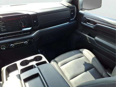 Used 2024 GMC Sierra 1500 SLT RWD image 12