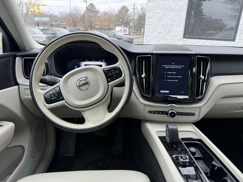 Used 2023 Volvo XC60 B5 Plus w/ Climate Package image 7