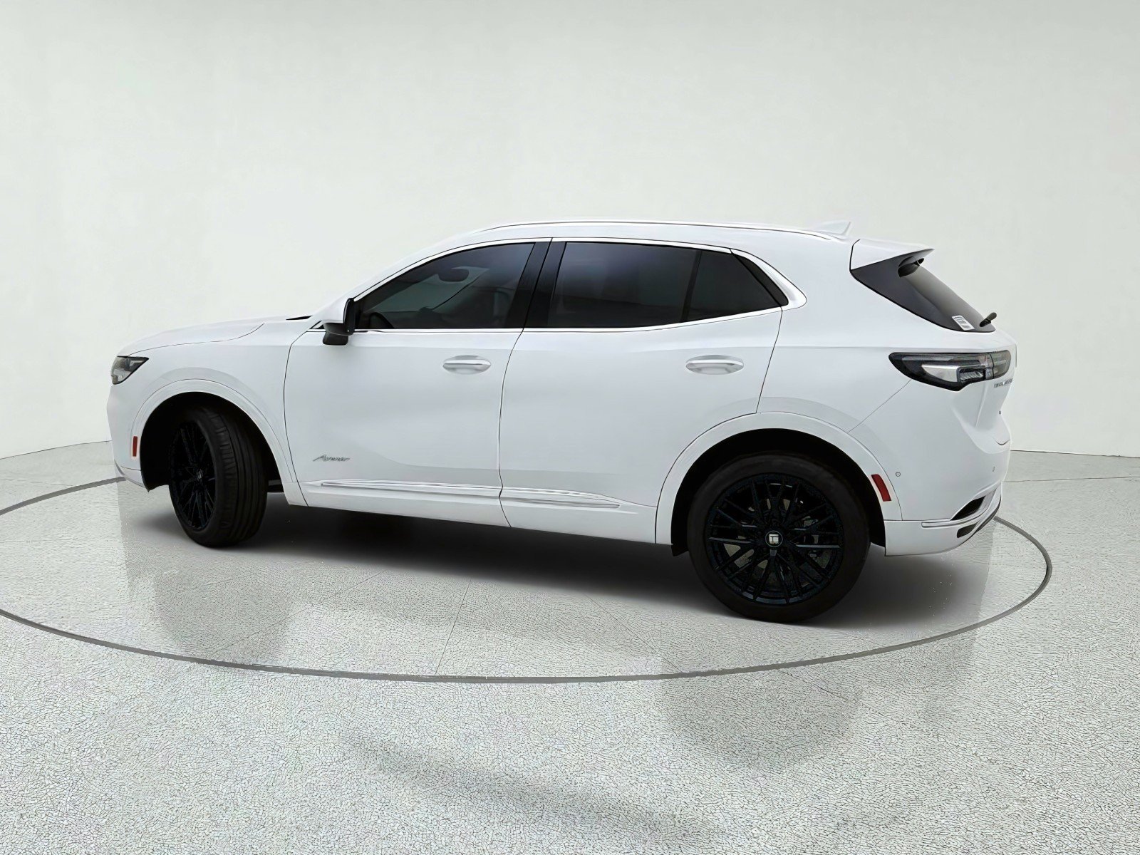 Used 2022 Buick Envision Avenir w/ Technology Package II FWD image 13