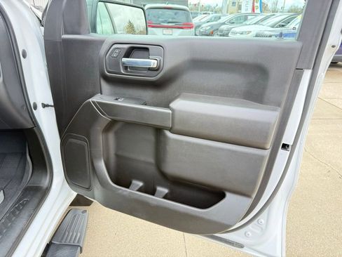 Used 2022 Chevrolet Silverado 1500 Custom image 35