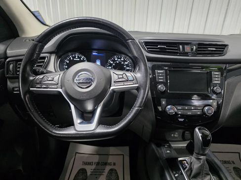 Used 2021 Nissan Rogue Sport SV w/ Technology Package AWD/4WD image 8