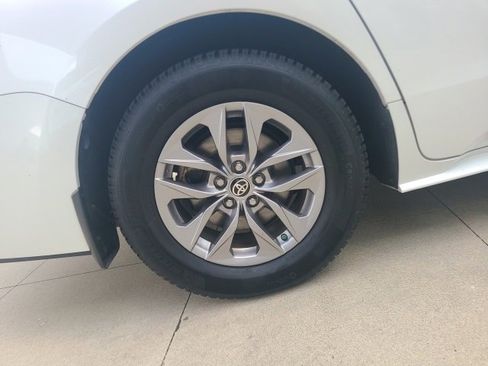 Used 2023 Toyota Sienna XLE image 10