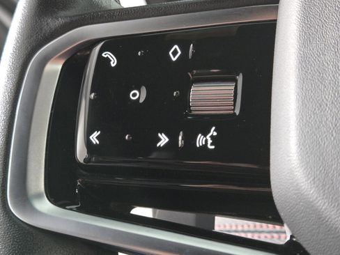 Used 2023 Land Rover Discovery Sport S R-Dynamic image 23