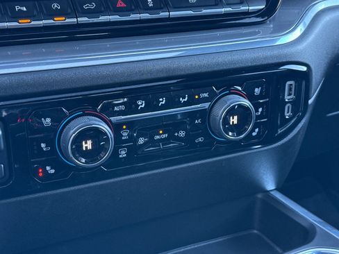 Used 2024 Chevrolet Silverado 1500 High Country w/ Technology Package image 24