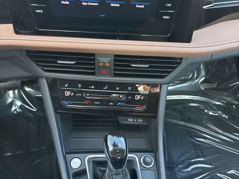 New 2026 Volkswagen Jetta SEL image 10