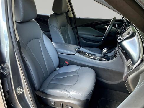 Used 2020 Buick Envision Essence FWD image 29