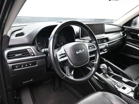 Used 2022 Kia Telluride S image 13