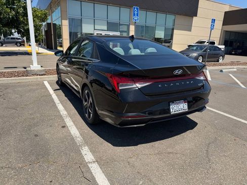 Used 2023 Hyundai Elantra Limited FWD image 7