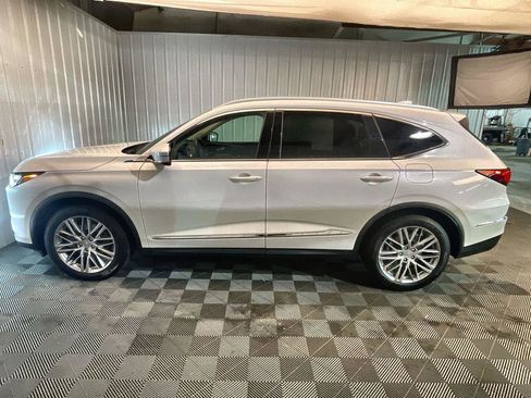 Used 2023 Acura MDX SH-AWD w/ Advance Package image 5