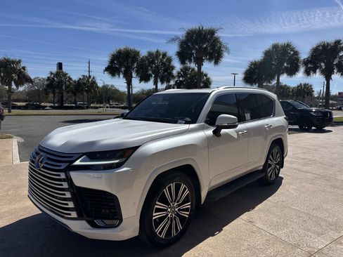 New 2026 Lexus LX 700h Luxury image 7