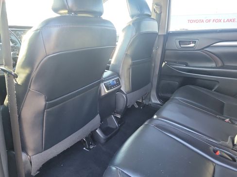 Used 2019 Toyota Highlander XLE image 13