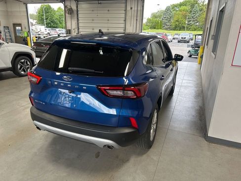 Used 2023 Ford Escape Active w/ Tech Pack #2 FWD image 6