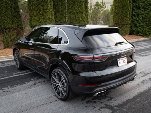 Used 2021 Porsche Cayenne Base image 11