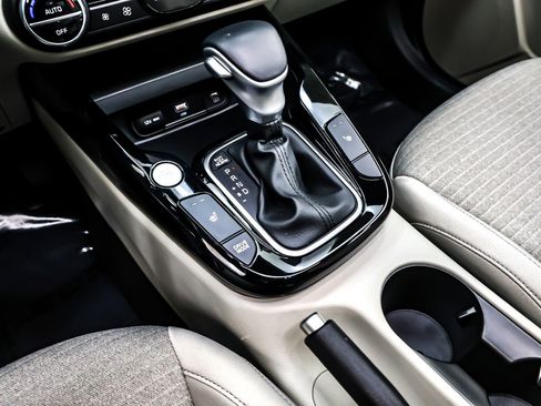 Used 2023 Kia Soul EX image 7