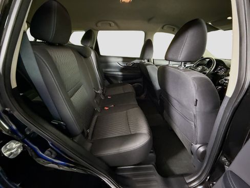 Used 2020 Nissan Rogue SV FWD image 27