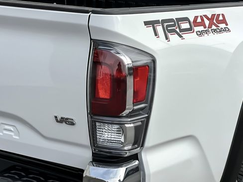 Certified 2023 Toyota Tacoma TRD Off-Road image 25
