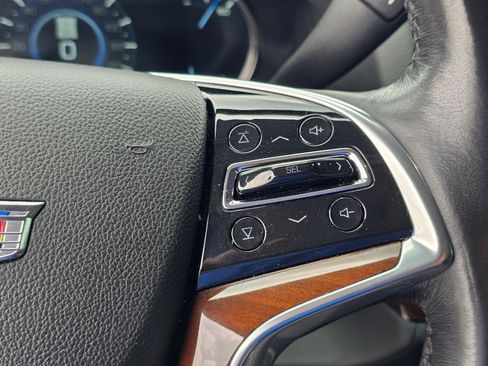 Used 2020 Cadillac Escalade Luxury AWD/4WD image 22