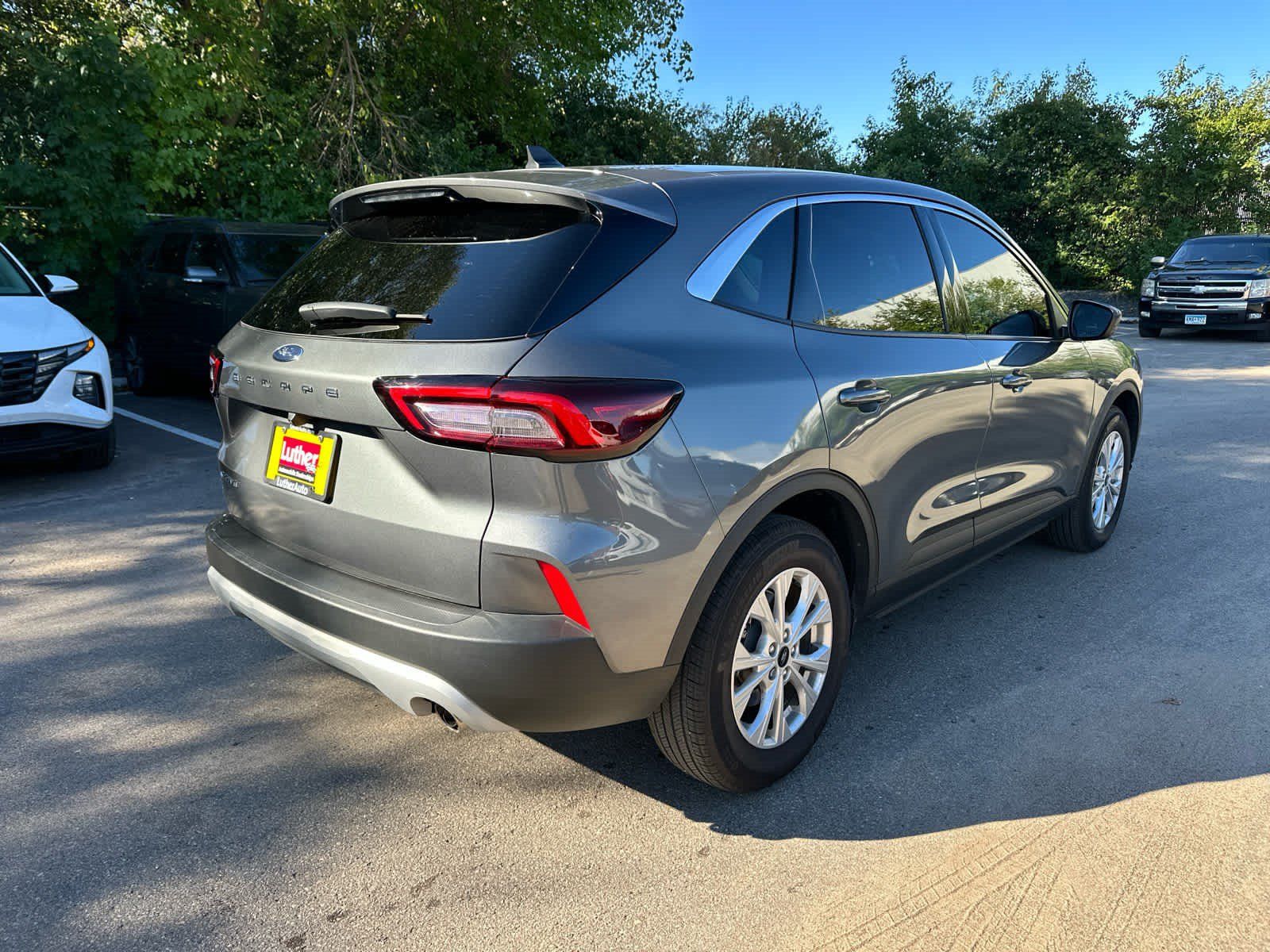 Used 2024 Ford Escape Active FWD image 2