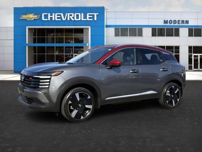 Used 2025 Nissan Kicks SR w/ Illumination Package