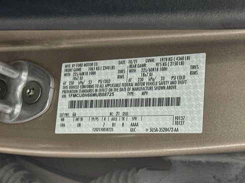 Used 2021 Ford Escape SEL w/ Technology Package FWD image 12