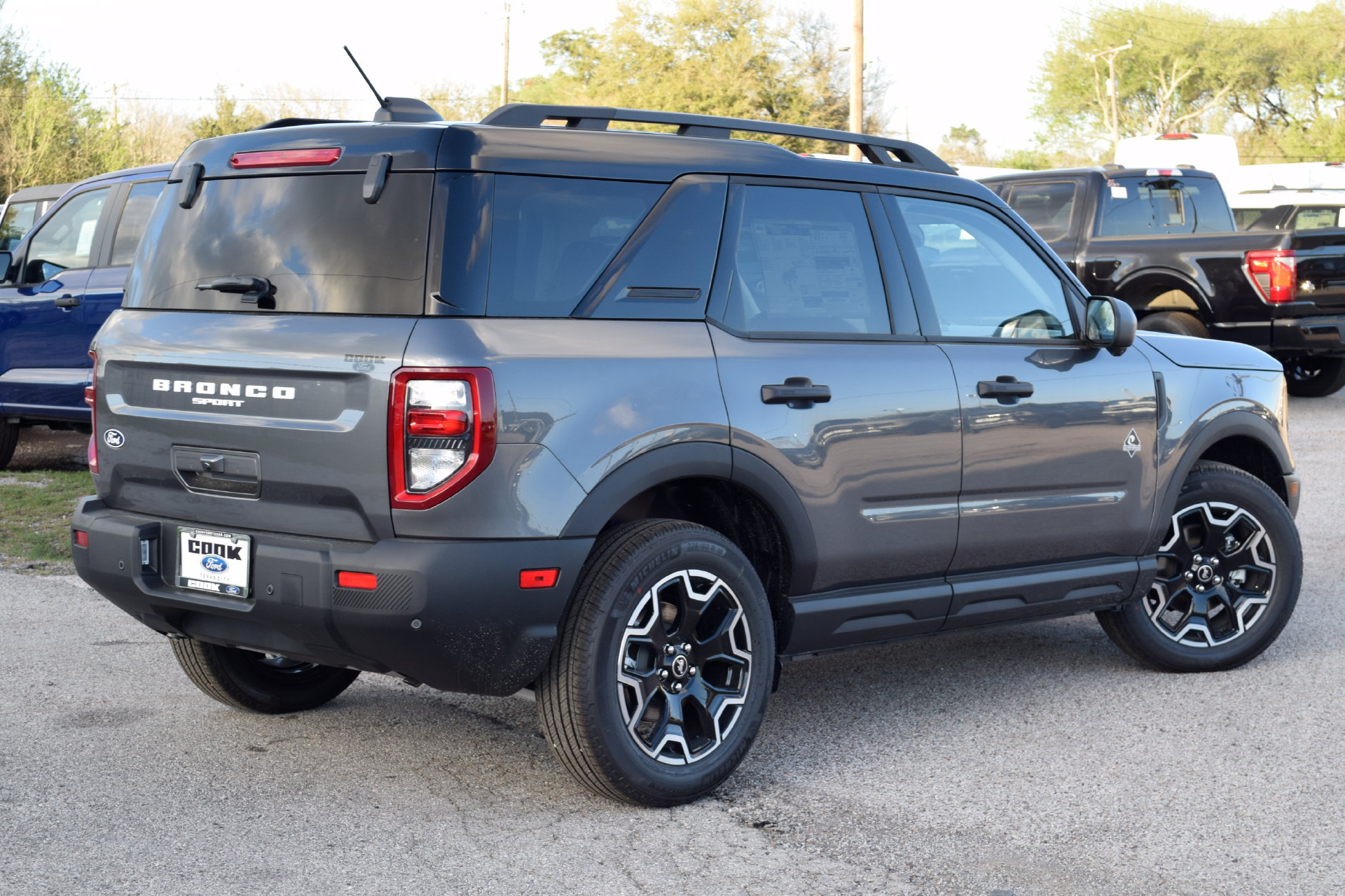 New 2026 Ford Bronco Sport Outer Banks w/ Outer Banks Tech Package+ AWD/4WD image 6